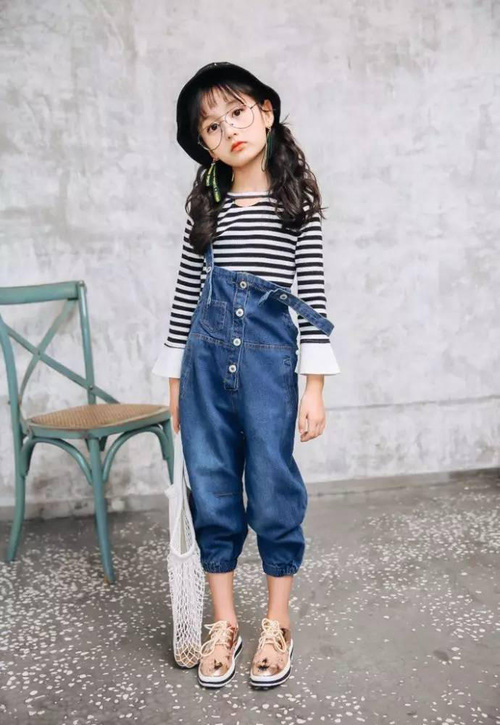 Tiểu mỹ nhân Thượng Hải xinh xắn như hoa, mới 8 tuổi đã kiếm bộn tiền - Ảnh 12. Tiểu mỹ nhân Thượng Hải xinh xắn như hoa, mới 8 tuổi đã kiếm bộn tiền - Ảnh 12.