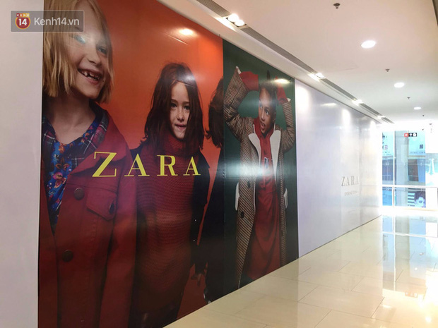 Zara treo biển Opening Soon to đùng tại Vincom Bà Triệu, ngày khai trương đến gần lắm rồi - Ảnh 7. Zara treo biển Opening Soon to đùng tại Vincom Bà Triệu, ngày khai trương đến gần lắm rồi - Ảnh 7.