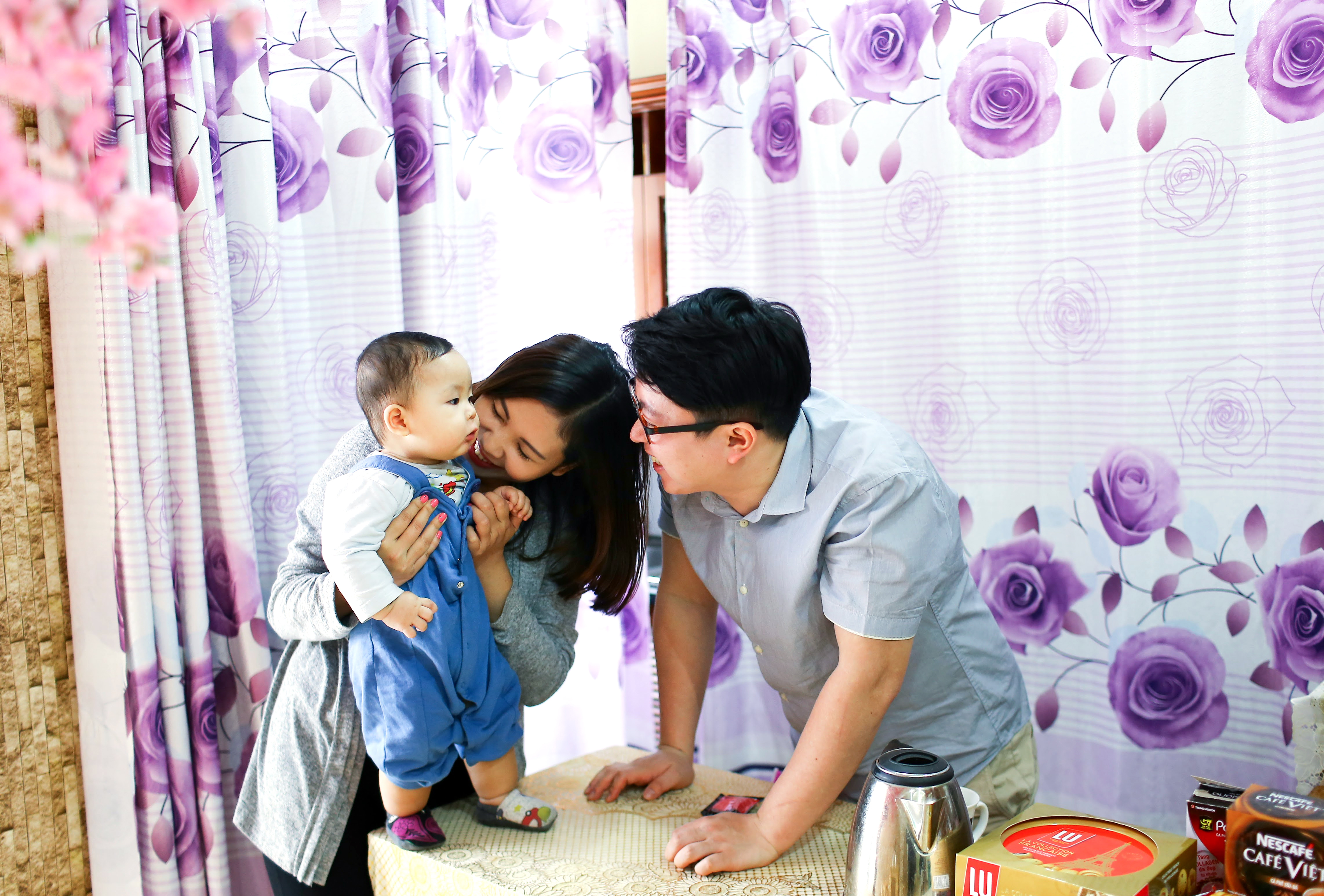 Chuyện của anh chồng Hàn đẹp trai vô tư tặng vợ hoa cúng gói giấy báo vào ngày 8/3 - Ảnh 6. Chuyện của anh chồng Hàn đẹp trai vô tư tặng vợ hoa cúng gói giấy báo vào ngày 8/3 - Ảnh 6.