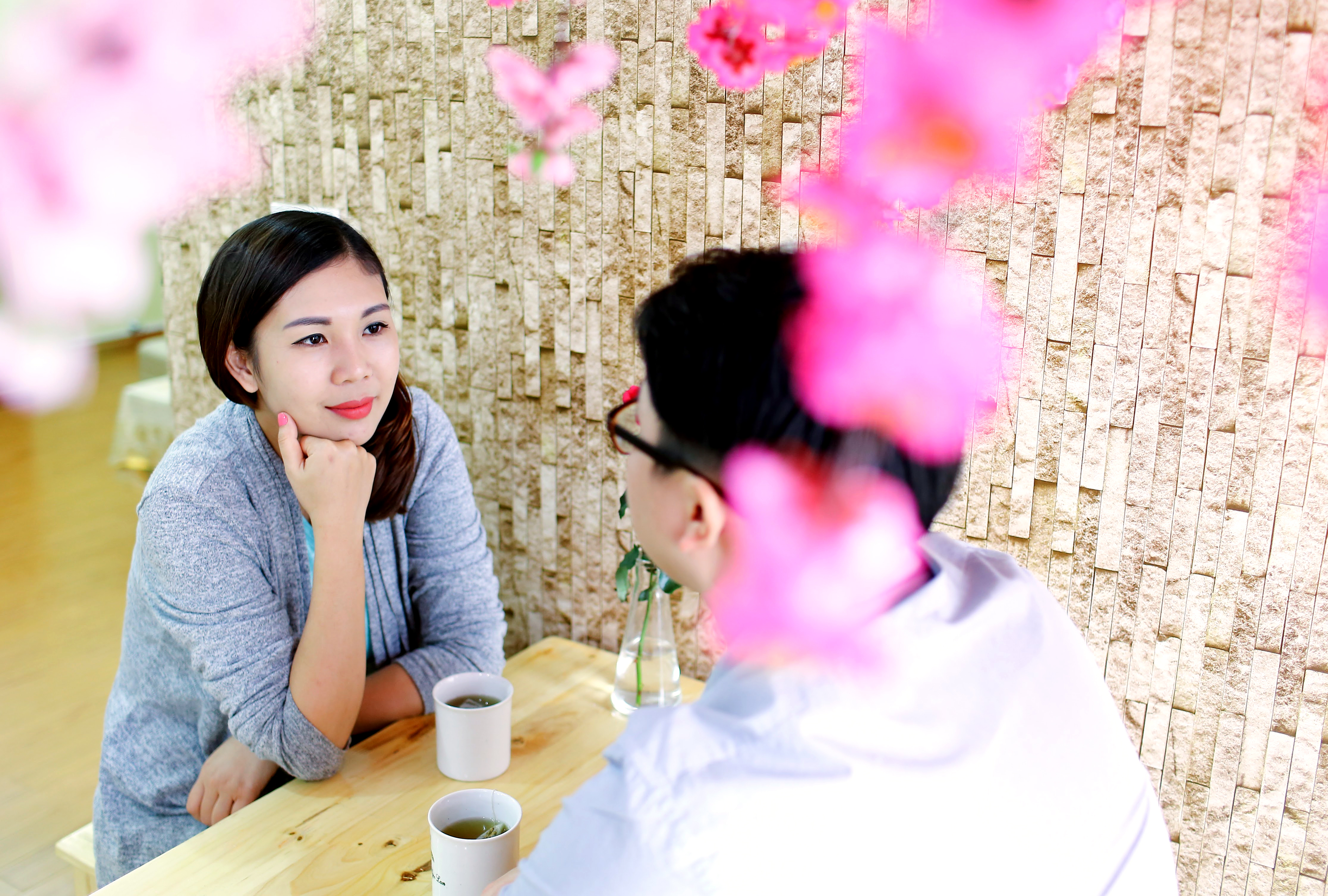Chuyện của anh chồng Hàn đẹp trai vô tư tặng vợ hoa cúng gói giấy báo vào ngày 8/3 - Ảnh 7. Chuyện của anh chồng Hàn đẹp trai vô tư tặng vợ hoa cúng gói giấy báo vào ngày 8/3 - Ảnh 7.
