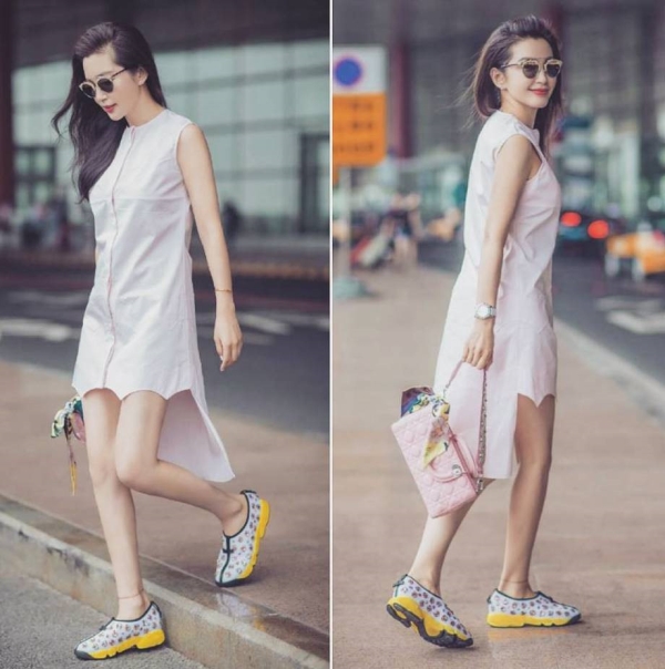 Công khai tình mới kém 15 tuổi, Lý Băng Băng cũng lột xác phong cách tươi trẻ như thiếu nữ đôi mươi - Ảnh 14. Công khai tình mới kém 15 tuổi, Lý Băng Băng cũng lột xác phong cách tươi trẻ như thiếu nữ đôi mươi - Ảnh 14.