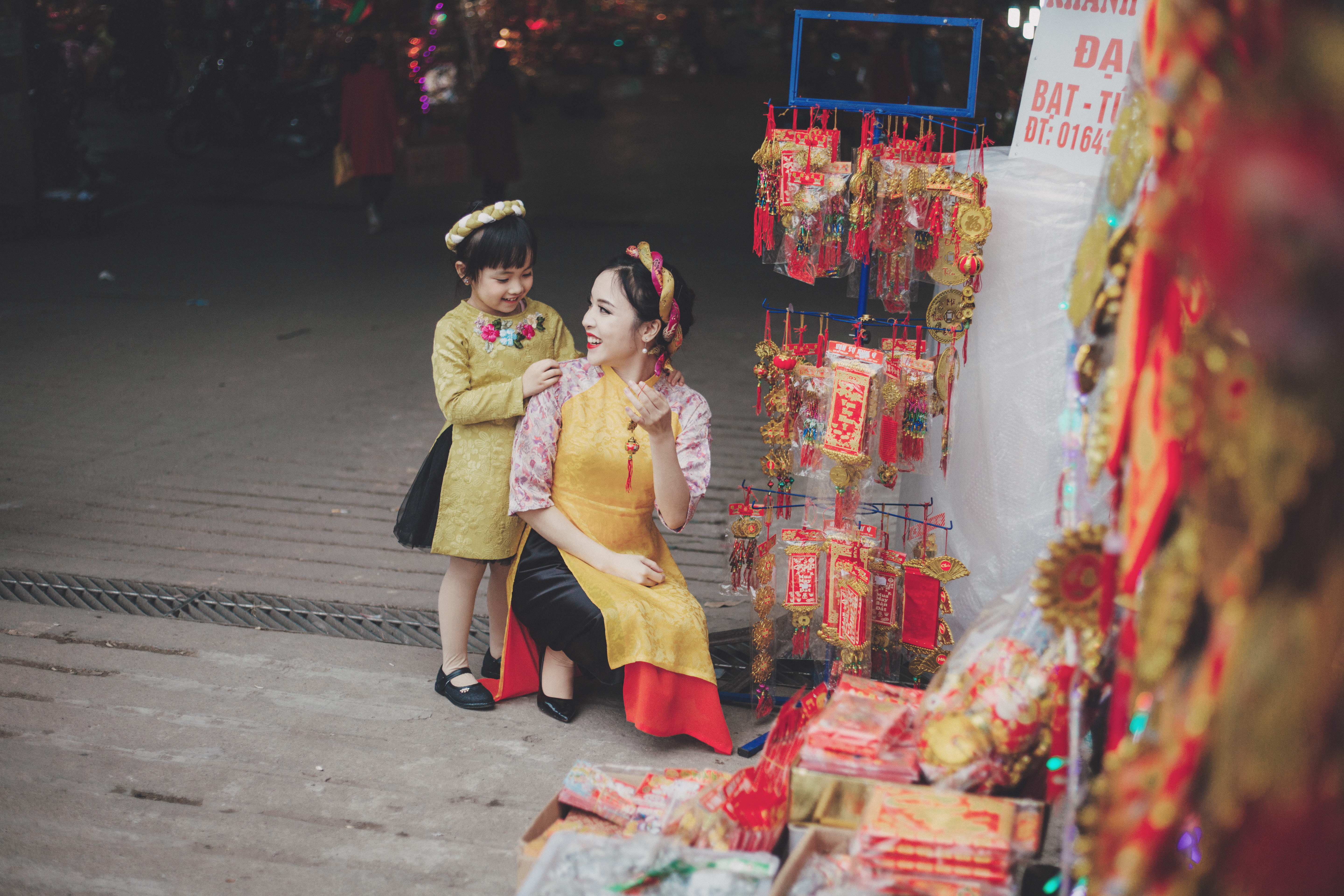 Cảm nhận không khí Tết qua bộ ảnh Ở đâu có mẹ - ở đó có Tết - Ảnh 11. Cảm nhận không khí Tết qua bộ ảnh Ở đâu có mẹ - ở đó có Tết - Ảnh 11.