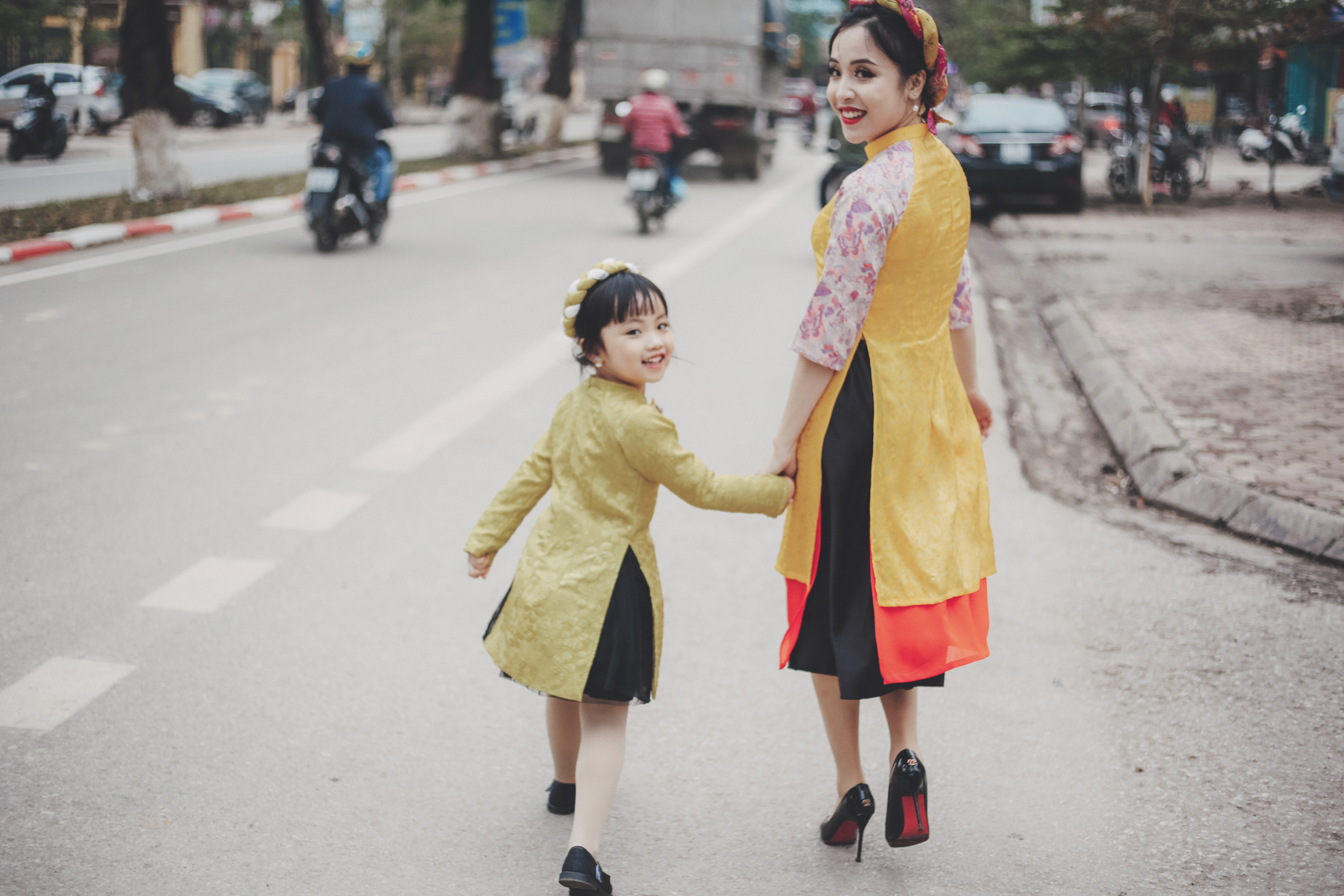 Cảm nhận không khí Tết qua bộ ảnh Ở đâu có mẹ - ở đó có Tết - Ảnh 19. Cảm nhận không khí Tết qua bộ ảnh Ở đâu có mẹ - ở đó có Tết - Ảnh 19.