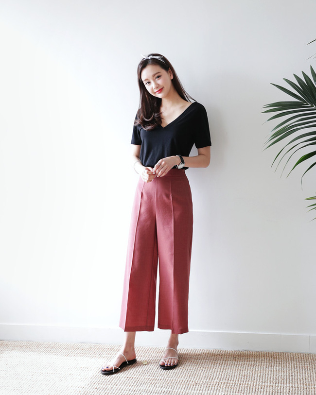 Áo phông, quần jeans, dép lê... đồ đi chơi mà diện đi làm vẫn đẹp, thanh lịch miễn chê! - Ảnh 20.