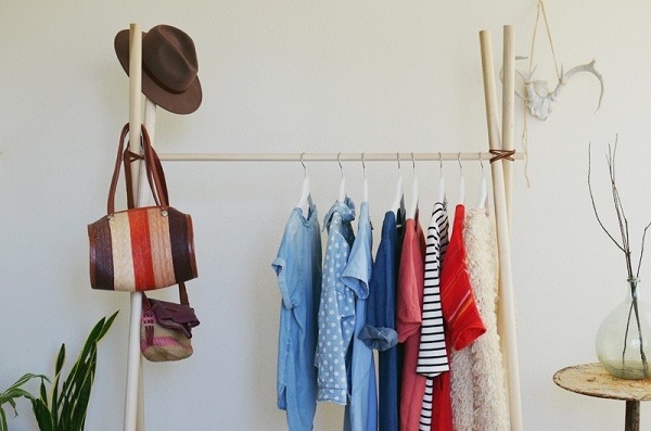 Học ngay 20 cách sắp xếp tủ quần áo nhìn đẹp như ở cửa hàng thời trang - Ảnh 11.