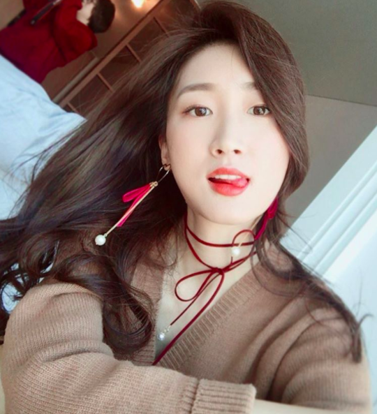Muốn trang điểm đẹp chuẩn Hàn Quốc thì theo dõi ngay 5 cô nàng Beauty Blogger này - Ảnh 8.