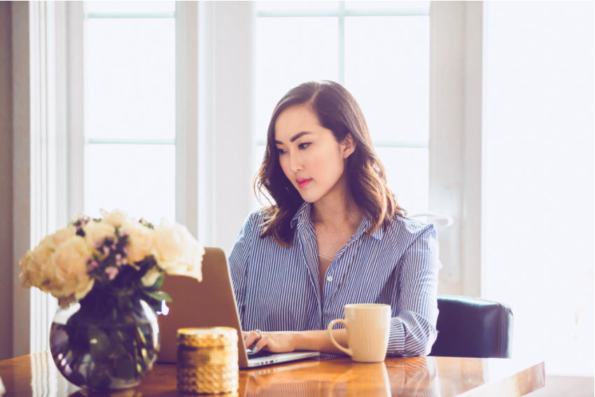 Nàng công sở thường xuyên sử dụng máy tình thì đừng quên 7 mẹo chăm sóc da nhanh gọn này - Ảnh 2. Nàng công sở thường xuyên sử dụng máy tình thì đừng quên 7 mẹo chăm sóc da nhanh gọn này - Ảnh 2.