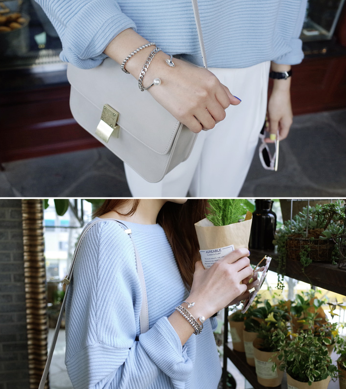 3 gợi ý diện trang sức cùng đồ công sở tạo vẻ ngoài vừa nhã nhặn vừa nổi bật - Ảnh 9. 3 gợi ý diện trang sức cùng đồ công sở tạo vẻ ngoài vừa nhã nhặn vừa nổi bật - Ảnh 9.