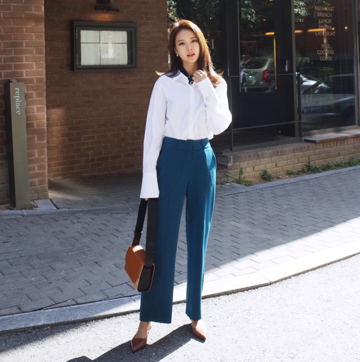 Diện quần dài vào mủa nắng nóng sẽ không còn là nỗi ám ảnh nhờ những mẫu quần jeans, quần vải này - Ảnh 10. Diện quần dài vào mủa nắng nóng sẽ không còn là nỗi ám ảnh nhờ những mẫu quần jeans, quần vải này - Ảnh 10.