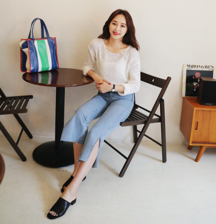 Diện quần dài vào mủa nắng nóng sẽ không còn là nỗi ám ảnh nhờ những mẫu quần jeans, quần vải này - Ảnh 18. Diện quần dài vào mủa nắng nóng sẽ không còn là nỗi ám ảnh nhờ những mẫu quần jeans, quần vải này - Ảnh 18.