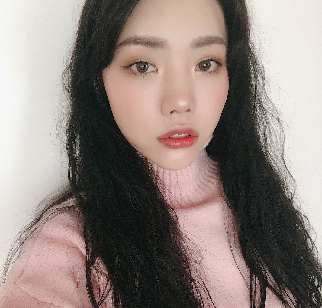 Môi khô nứt nẻ thế nào đi nữa, cứ theo liệu trình chăm sóc này thì chỉ có bóng mướt trở lên - Ảnh 3. Môi khô nứt nẻ thế nào đi nữa, cứ theo liệu trình chăm sóc này thì chỉ có bóng mướt trở lên - Ảnh 3.