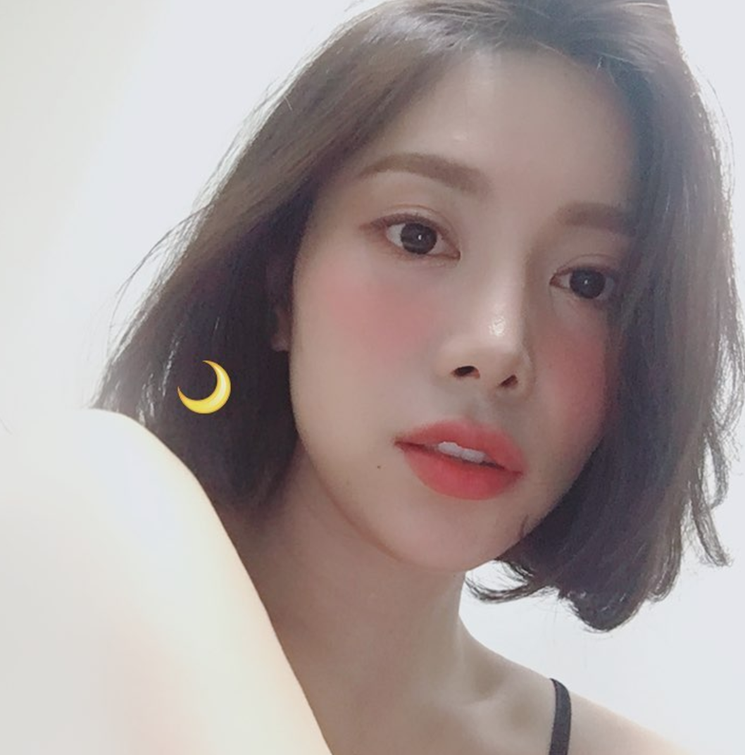 Môi khô nứt nẻ thế nào đi nữa, cứ theo liệu trình chăm sóc này thì chỉ có bóng mướt trở lên - Ảnh 10. Môi khô nứt nẻ thế nào đi nữa, cứ theo liệu trình chăm sóc này thì chỉ có bóng mướt trở lên - Ảnh 10.