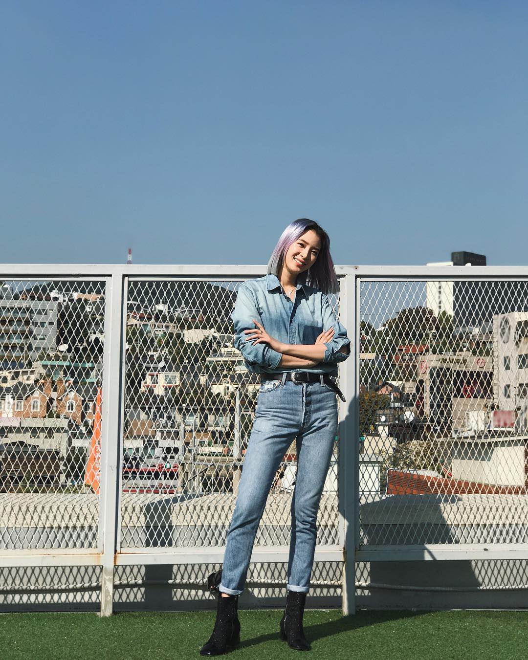 Cuối tháng 10, street style của phái đẹp châu Á ngày càng kín đáo và thu hút hơn - Ảnh 7. Cuối tháng 10, street style của phái đẹp châu Á ngày càng kín đáo và thu hút hơn - Ảnh 7.