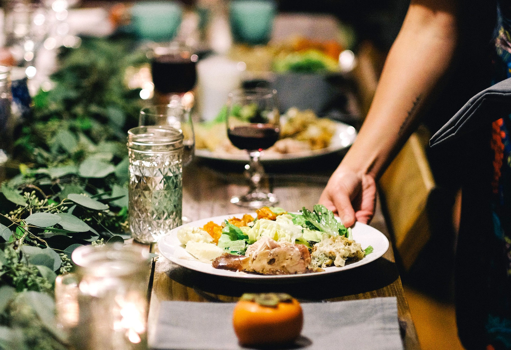 Bí quyết khỏe mạnh và không lo tăng cân trong những ngày nghỉ lễ - Ảnh 6. Bí quyết khỏe mạnh và không lo tăng cân trong những ngày nghỉ lễ - Ảnh 6.