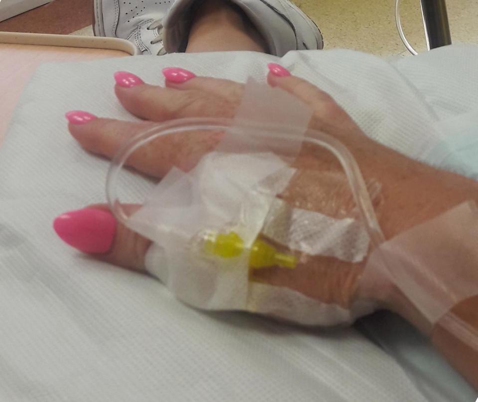 Vũ công xinh đẹp bị ung thư cổ tử cung dù 5 lần xét nghiệm tế bào cổ tử cung mà không phát hiện ra - Ảnh 5. Vũ công xinh đẹp bị ung thư cổ tử cung dù 5 lần xét nghiệm tế bào cổ tử cung mà không phát hiện ra - Ảnh 5.