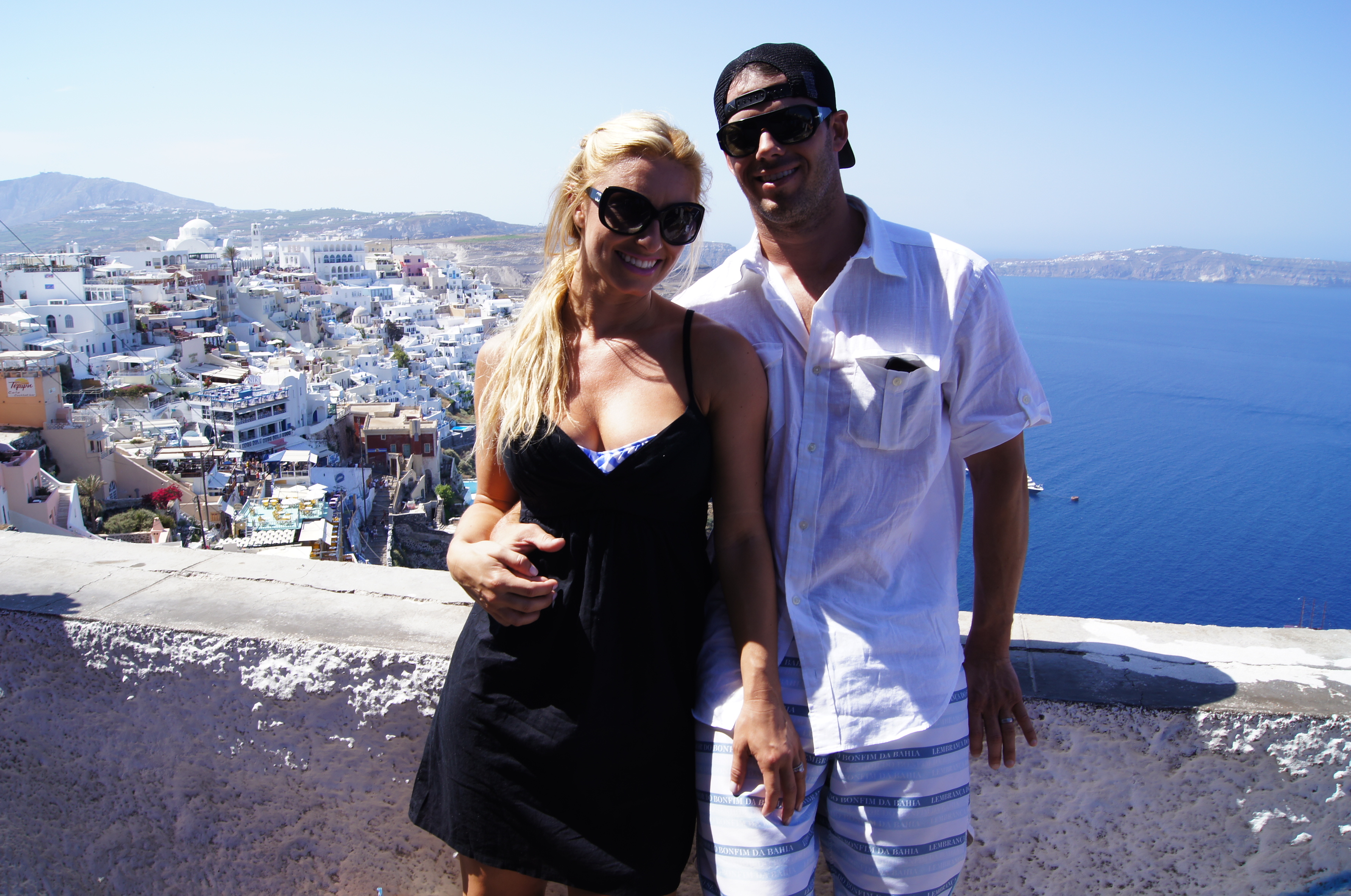 Nhận con nuôi sau 4 năm hiếm muộn, 1 tuần sau cặp vợ chồng mong con lại phải rơi nước mắt - Ảnh 1. Nhận con nuôi sau 4 năm hiếm muộn, 1 tuần sau cặp vợ chồng mong con lại phải rơi nước mắt - Ảnh 1.