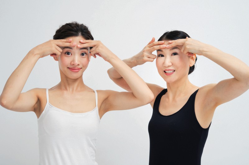 3 bài tập mỗi ngày giúp xóa phẳng nếp nhăn, mịn căng da mặt còn tốt hơn tiêm collagen: Phương pháp trẻ hóa gương mặt đến 10 tuổi của phụ nữ Nhật! - Ảnh 7. 3 bài tập mỗi ngày giúp xóa phẳng nếp nhăn, mịn căng da mặt còn tốt hơn tiêm collagen: Phương pháp trẻ hóa gương mặt đến 10 tuổi của phụ nữ Nhật! - Ảnh 7.