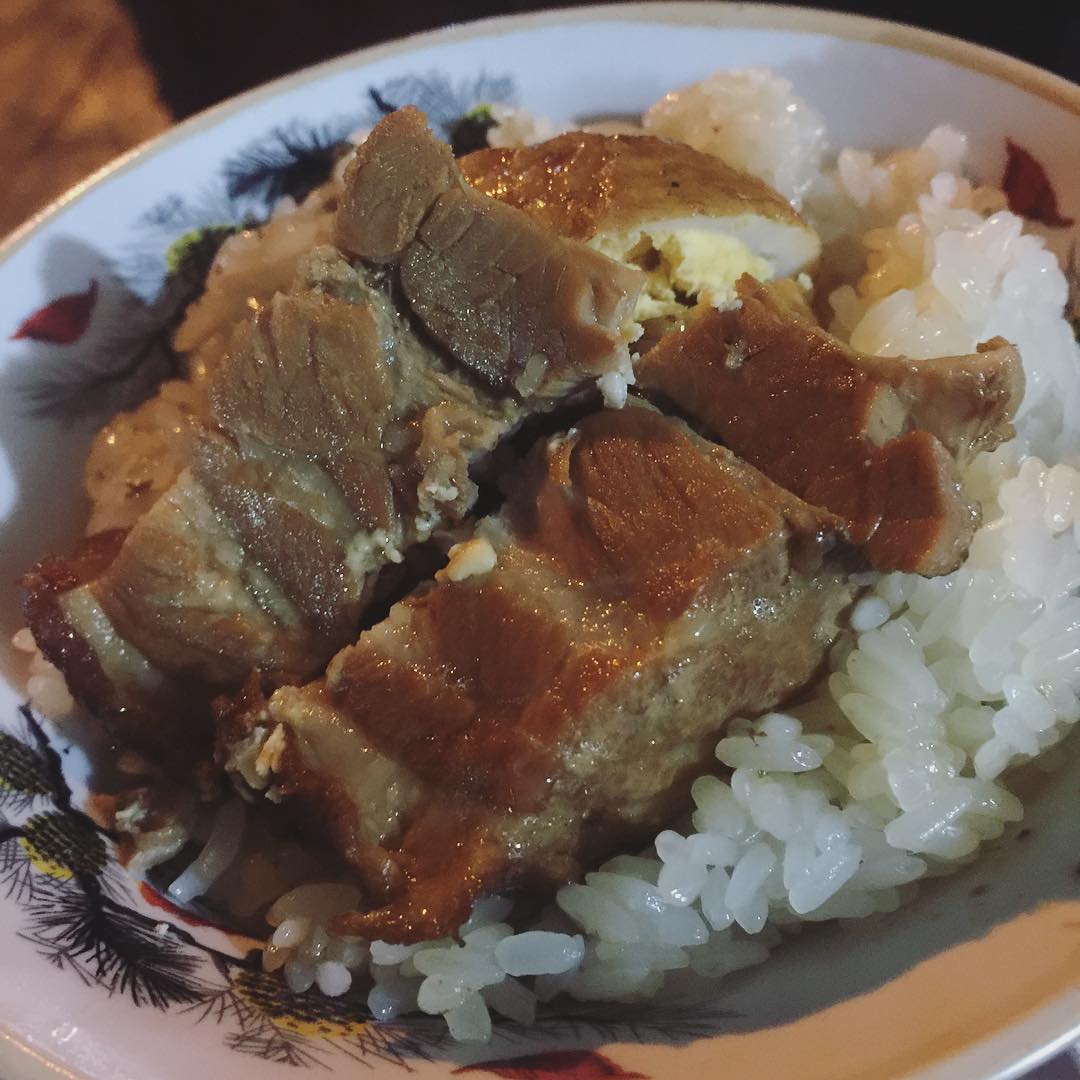 Cầu Gỗ - con phố dù sáng, trưa hay tối muộn đều đầy ắp món ngon - Ảnh 14. Cầu Gỗ - con phố dù sáng, trưa hay tối muộn đều đầy ắp món ngon - Ảnh 14.