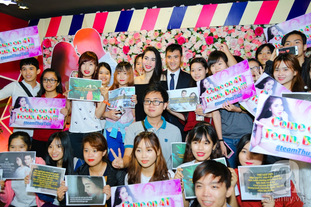 Thủy Tiên chơi trội đầu tư trăm triệu quần áo trong MV lãng mạn cùng Công Vinh - Ảnh 3. Thủy Tiên chơi trội đầu tư trăm triệu quần áo trong MV lãng mạn cùng Công Vinh - Ảnh 3.