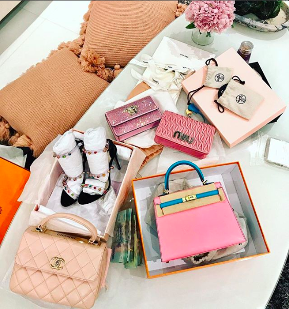 Chi hơn 4 tỷ đồng để mua sắm trong một ng&agrave;y, Ngọc Trinh lại tiếp tục ph&aacute;t ng&ocirc;n sốc  - Ảnh 1.