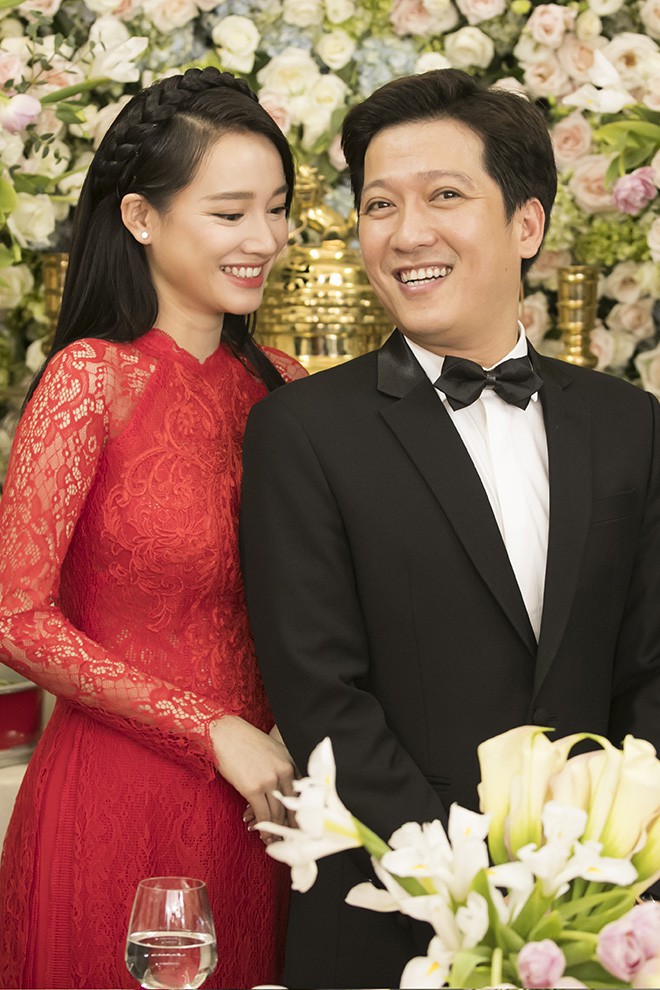 Giải mã 3 tin đồn xôn xao về đám cưới xa xỉ của Trường Giang, Nhã Phương - Ảnh 2. Giải mã 3 tin đồn xôn xao về đám cưới xa xỉ của Trường Giang, Nhã Phương - Ảnh 2.