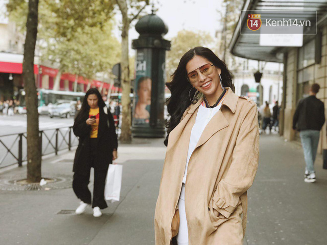 Hoa hậu Tiểu Vy mặt mộc dạo phố Paris, khoe vẻ đẹp đầy sức sống của tuổi 18 - Ảnh 8. Hoa hậu Tiểu Vy mặt mộc dạo phố Paris, khoe vẻ đẹp đầy sức sống của tuổi 18 - Ảnh 8.
