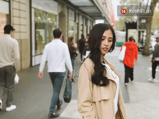 Hoa hậu Tiểu Vy mặt mộc dạo phố Paris, khoe vẻ đẹp đầy sức sống của tuổi 18 - Ảnh 10. Hoa hậu Tiểu Vy mặt mộc dạo phố Paris, khoe vẻ đẹp đầy sức sống của tuổi 18 - Ảnh 10.