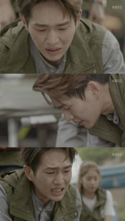 Hậu duệ mặt trời: D&ugrave; được khen x&uacute;c động, cảnh mưa b&atilde;o vẫn c&oacute; điểm khiến kh&aacute;n giả chưa h&agrave;i l&ograve;ng - Ảnh 10.