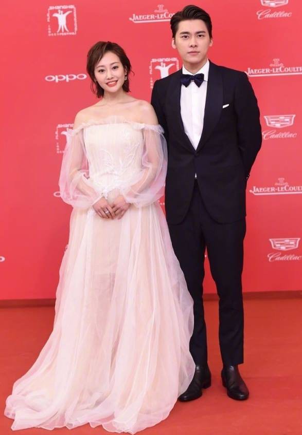 R&ograve; rỉ h&igrave;nh ảnh th&acirc;n mật của L&yacute; Dịch Phong v&agrave; Lệnh Phi Như &Yacute; Truyện L&yacute; Thuần giữa tin đồn đ&atilde; kết h&ocirc;n - Ảnh 5.