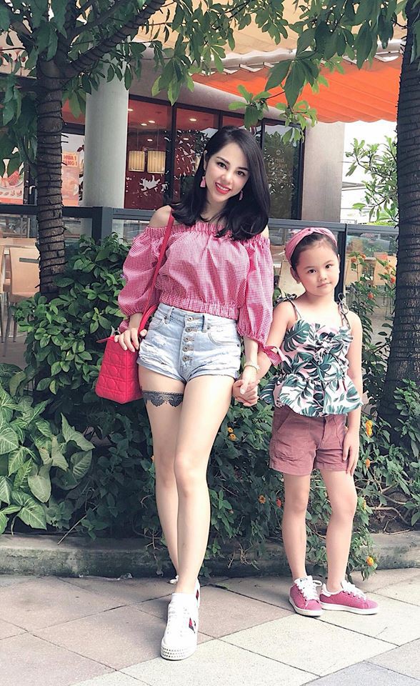 Những b&agrave; mẹ đơn th&acirc;n quyến rũ - Ảnh 3.