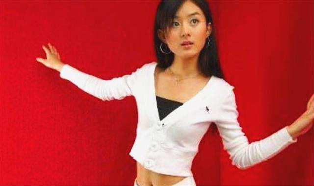 Triệu Lệ Dĩnh: Kh&ocirc;ng gia thế, tiếng Anh k&eacute;m, EQ thấp nhưng lại vượt mặt loạt ch&acirc;n d&agrave;i trở th&agrave;nh b&agrave; Ph&ugrave;ng danh gi&aacute; - Ảnh 5.