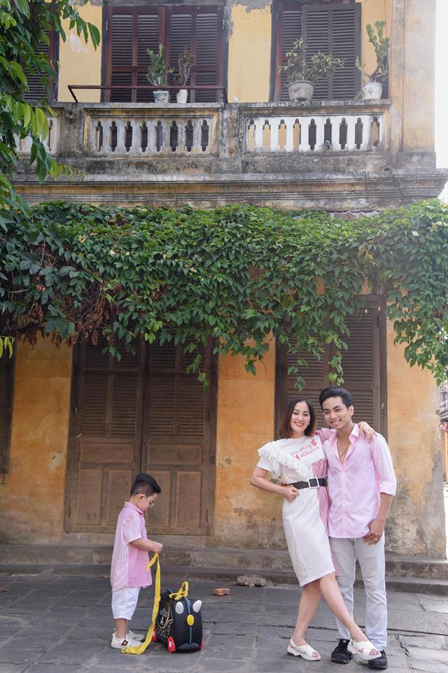 Soi nhất cử nhất động của sao Việt (19/10) - Ảnh 3.