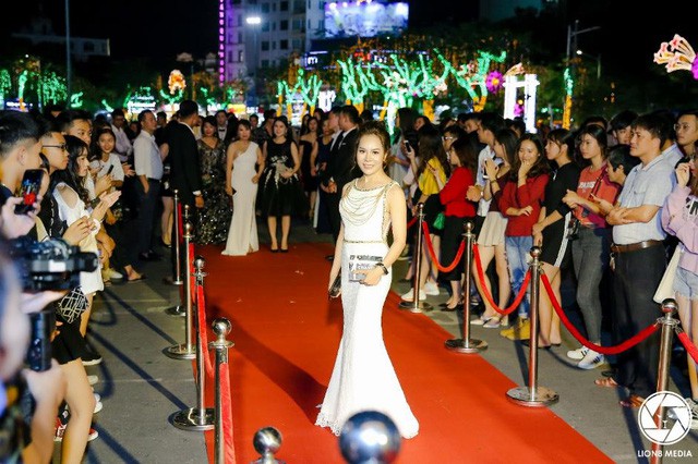 Nữ Tổng gi&aacute;m đốc Spa 5 Sao ESCA ngồi xe sang Maybach, t&aacute;i xuất rạng ngời sau sinh - Ảnh 3.