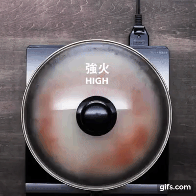 Kh&ocirc;ng c&oacute; thời gian, t&ocirc;i cho gạo v&agrave; 1 quả c&agrave; chua v&agrave;o chảo để nấu cơm, cả nh&agrave; tấm tắc khen th&agrave;nh phẩm xuất sắc - Ảnh 5.