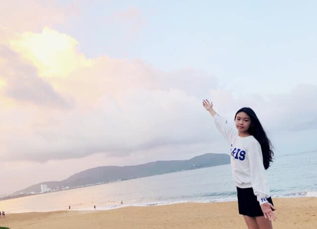Mới ng&agrave;y n&agrave;o c&ograve;n bụ bẫm, đ&aacute;ng y&ecirc;u, 2 c&ocirc;ng ch&uacute;a nh&agrave; Quyền Linh giờ đ&acirc;y đ&atilde; lớn v&agrave; sở hữu chiều cao vượt trội - Ảnh 3.
