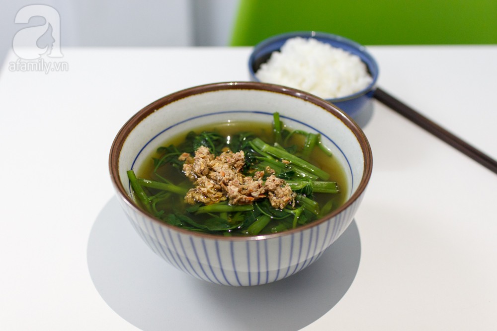 Cơm tối đầu tuần giản tiện chỉ với hơn 70 nghìn đồng mà cả nhà khen ngon - Ảnh 2. Cơm tối đầu tuần giản tiện chỉ với hơn 70 nghìn đồng mà cả nhà khen ngon - Ảnh 2.