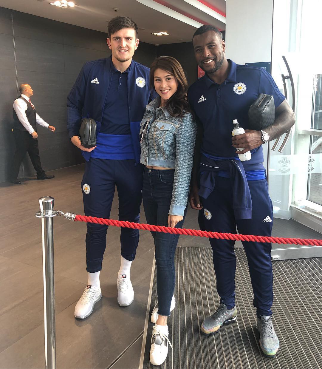 Sự nghiệp không phải dạng vừa của nữ trợ lý tử nạn cùng chủ tịch Leicester - Á hậu Hoàn vũ Thái Lan - Ảnh 4. Sự nghiệp không phải dạng vừa của nữ trợ lý tử nạn cùng chủ tịch Leicester - Á hậu Hoàn vũ Thái Lan - Ảnh 4.