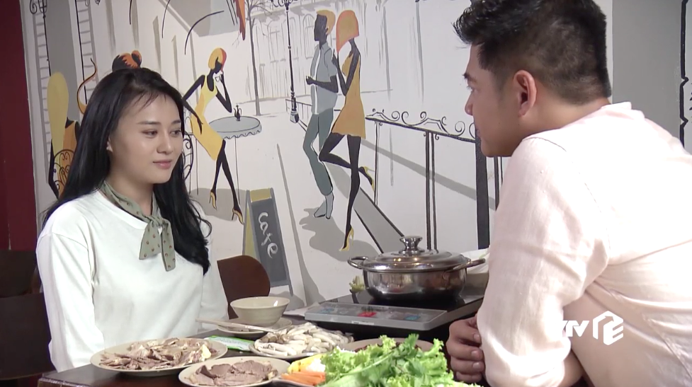 Quỳnh Búp Bê giật mình khi soái ca Thịnh hỏi Em có khách nào chưa? - Ảnh 3. Quỳnh Búp Bê giật mình khi soái ca Thịnh hỏi Em có khách nào chưa? - Ảnh 3.