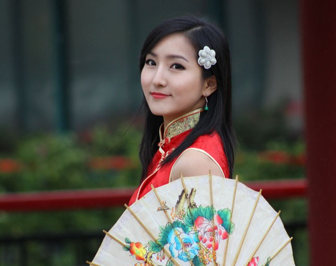 Thấy chồng hớt hải nhảy lên xe cứu thương theo cô hàng xóm đi đẻ, tôi kéo tay anh lại thì bị cô ta quát - Ảnh 1. Thấy chồng hớt hải nhảy lên xe cứu thương theo cô hàng xóm đi đẻ, tôi kéo tay anh lại thì bị cô ta quát - Ảnh 1.