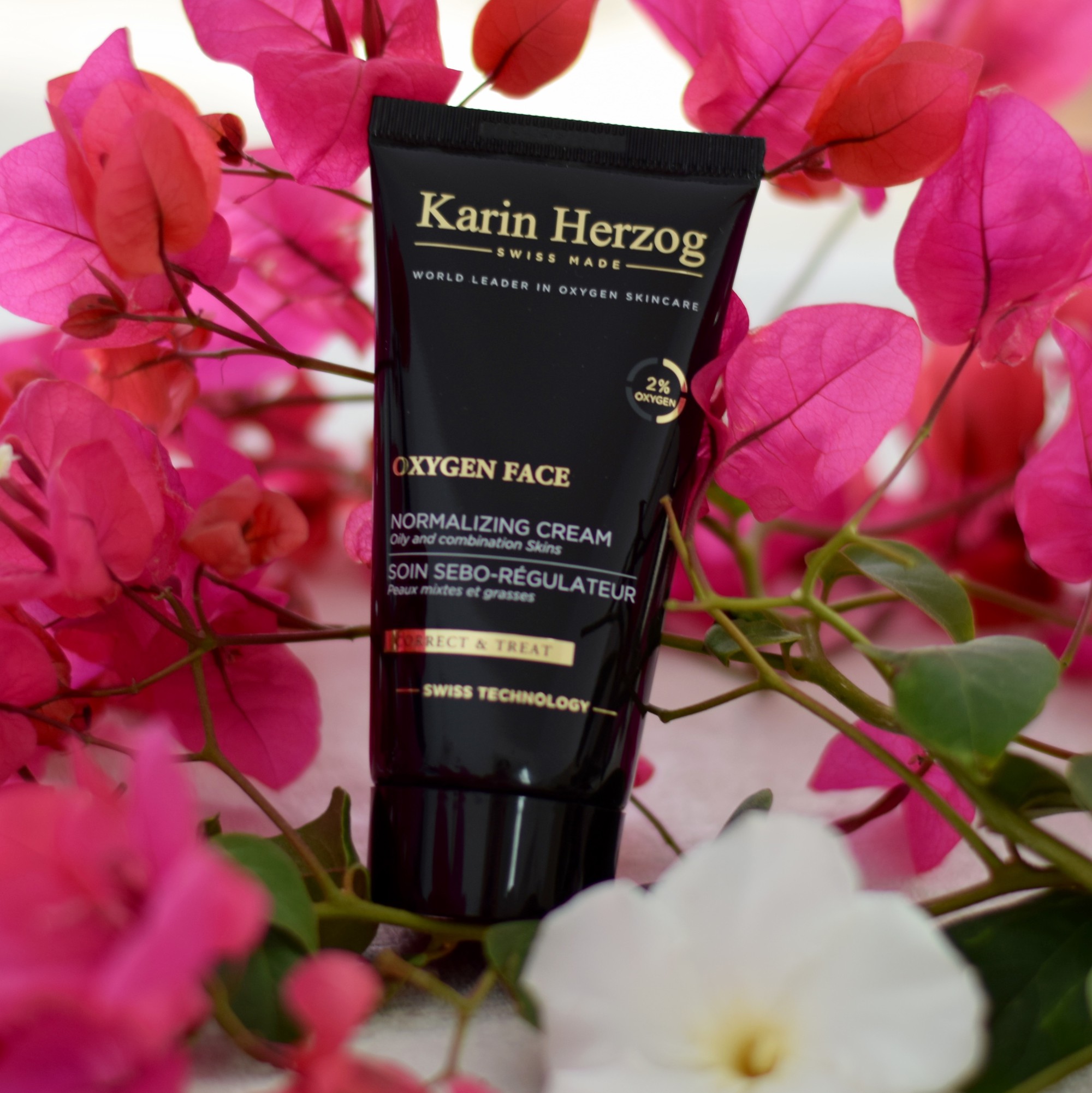 Công nương Kate chẳng bao giờ tiết lộ bí quyết dưỡng da nhưng stylist đã vô tình tiết lộ 5 sản phẩm cô sử dụng - Ảnh 4. Công nương Kate chẳng bao giờ tiết lộ bí quyết dưỡng da nhưng stylist đã vô tình tiết lộ 5 sản phẩm cô sử dụng - Ảnh 4.