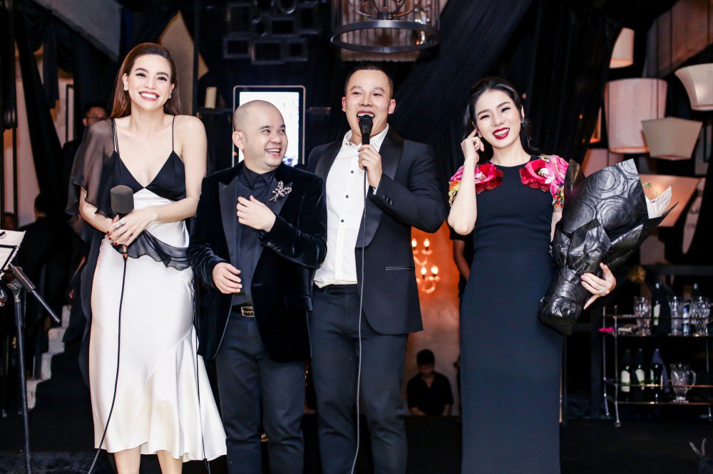 Hồ Ngọc Hà hiếm hoi xuất hiện cạnh Lệ Quyên trong cùng một khung hình, cả hai cười rất vui vẻ - Ảnh 14. Hồ Ngọc Hà hiếm hoi xuất hiện cạnh Lệ Quyên trong cùng một khung hình, cả hai cười rất vui vẻ - Ảnh 14.