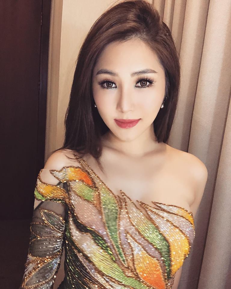 Hương Tràm liên tục mất ngủ, stress đến mức tự bóc tay rỉ máu khiến người hâm mộ lo lắng - Ảnh 3. Hương Tràm liên tục mất ngủ, stress đến mức tự bóc tay rỉ máu khiến người hâm mộ lo lắng - Ảnh 3.
