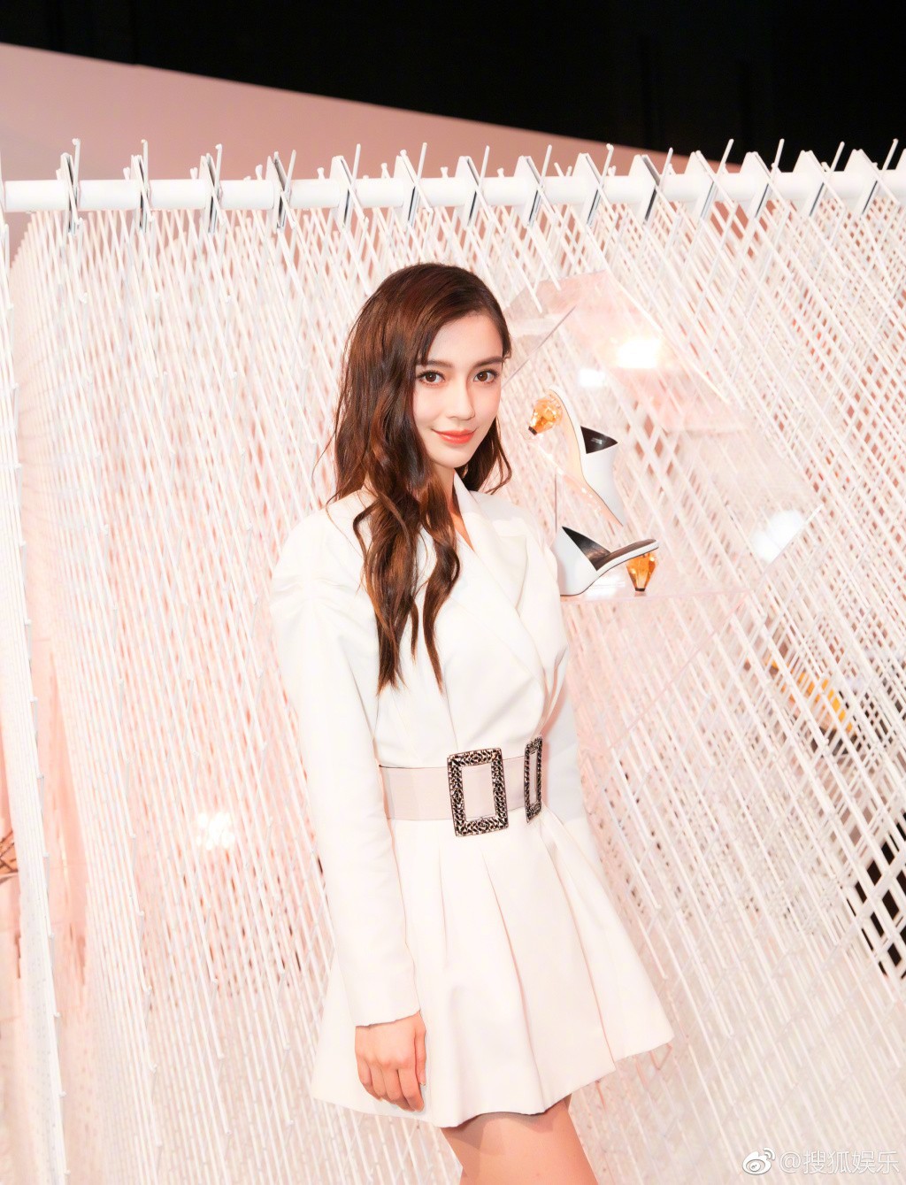 Chỉ cần dự sự kiện, Gái một con Angela Baby lại lột xác với nhan sắc nữ thần - Ảnh 8. Chỉ cần dự sự kiện, Gái một con Angela Baby lại lột xác với nhan sắc nữ thần - Ảnh 8.