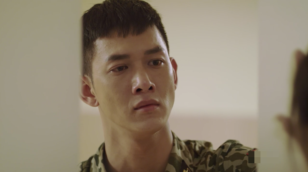 Hậu duệ mặt trời” bản Việt: Khả Ngân, Cao Thái Hà gây xúc động với màn cách ly nhưng vẫn bị chê chưa làm tới - Ảnh 10. Hậu duệ mặt trời” bản Việt: Khả Ngân, Cao Thái Hà gây xúc động với màn cách ly nhưng vẫn bị chê chưa làm tới - Ảnh 10.