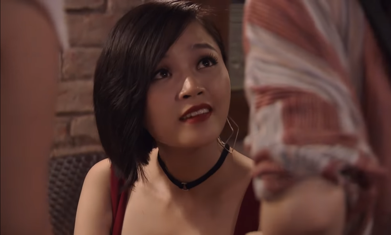 Logic Quỳnh Búp Bê: Da trắng, dáng xinh nhưng lại trong vai cô gái quê chân chất - Ảnh 1. Logic Quỳnh Búp Bê: Da trắng, dáng xinh nhưng lại trong vai cô gái quê chân chất - Ảnh 1.