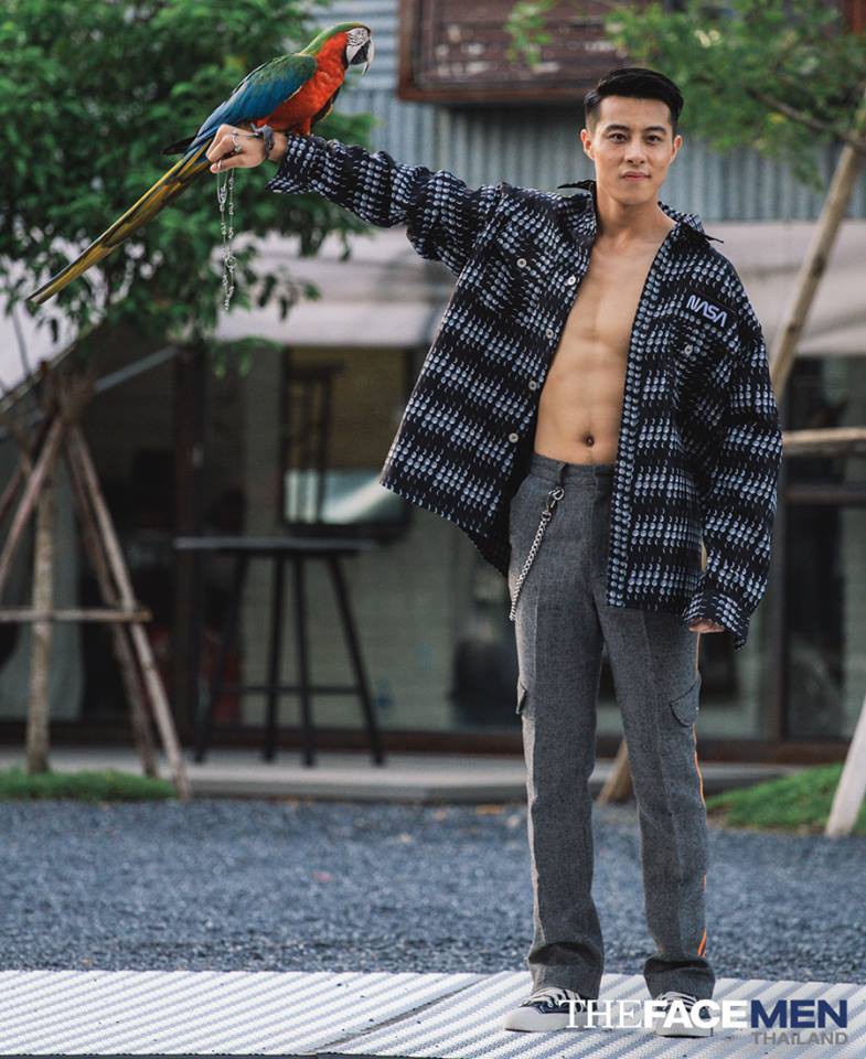 Soi body và mặt mộc của hotboy The Face Men vừa cầu hôn Hương Giang! - Ảnh 4. Soi body và mặt mộc của hotboy The Face Men vừa cầu hôn Hương Giang! - Ảnh 4.