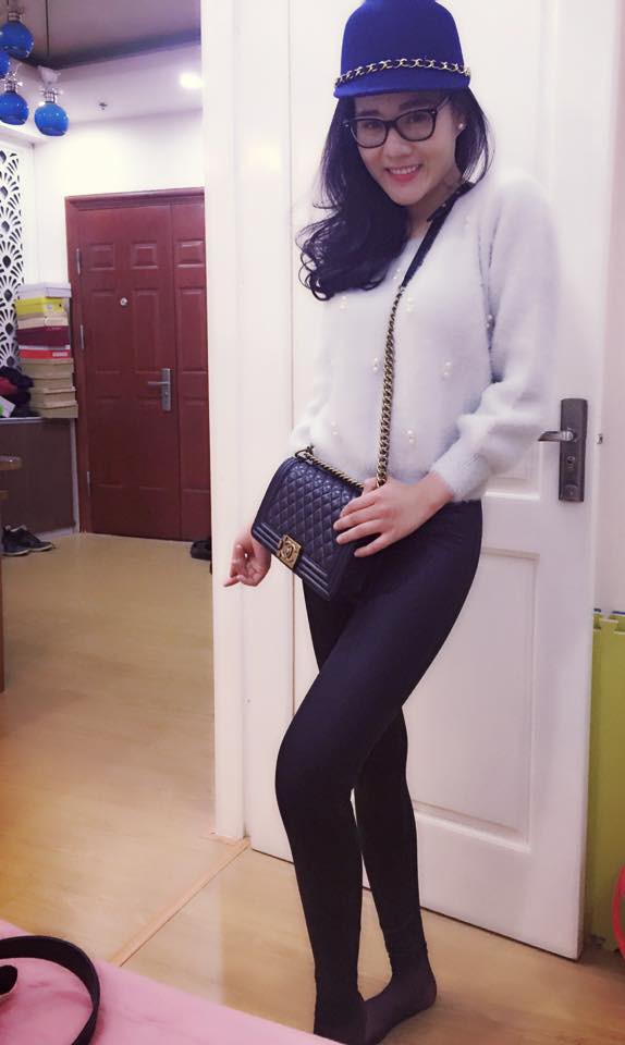 Đ&atilde; kh&ocirc;ng c&ograve;n l&agrave; g&aacute;i qu&ecirc; ngh&egrave;o khổ, Quỳnh B&uacute;p B&ecirc; ngo&agrave;i đời c&oacute; hẳn đồng hồ 400 triệu v&agrave; tủ t&uacute;i hiệu cao cấp - Ảnh 6.