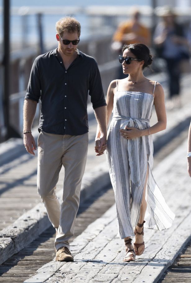 Để có vẻ ngoài hoàn hảo như hiện tại, Meghan Markle từng phẫu thuật 1 vị trí vô cùng đau đớn và nguy hiểm - Ảnh 7. Để có vẻ ngoài hoàn hảo như hiện tại, Meghan Markle từng phẫu thuật 1 vị trí vô cùng đau đớn và nguy hiểm - Ảnh 7.