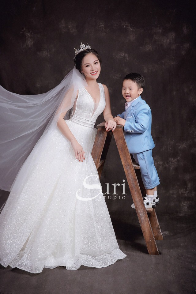 “My Sói” Thu Quỳnh: Từ “tú bà” ghê gớm đến bà mẹ một con “ngọt ngào” vạn người mê! - Ảnh 10. “My Sói” Thu Quỳnh: Từ “tú bà” ghê gớm đến bà mẹ một con “ngọt ngào” vạn người mê! - Ảnh 10.