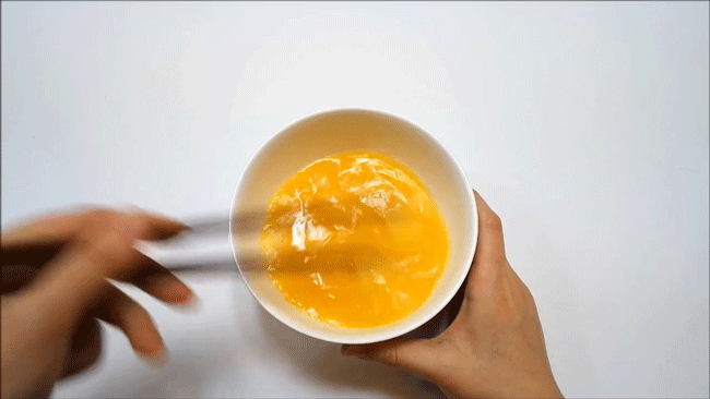 Vẫn là món trứng chiên nhưng tôi biến tấu cho thêm ít nguyên liệu này vào, nào ngờ món ăn ngon hơn rất nhiều - Ảnh 2. Vẫn là món trứng chiên nhưng tôi biến tấu cho thêm ít nguyên liệu này vào, nào ngờ món ăn ngon hơn rất nhiều - Ảnh 2.